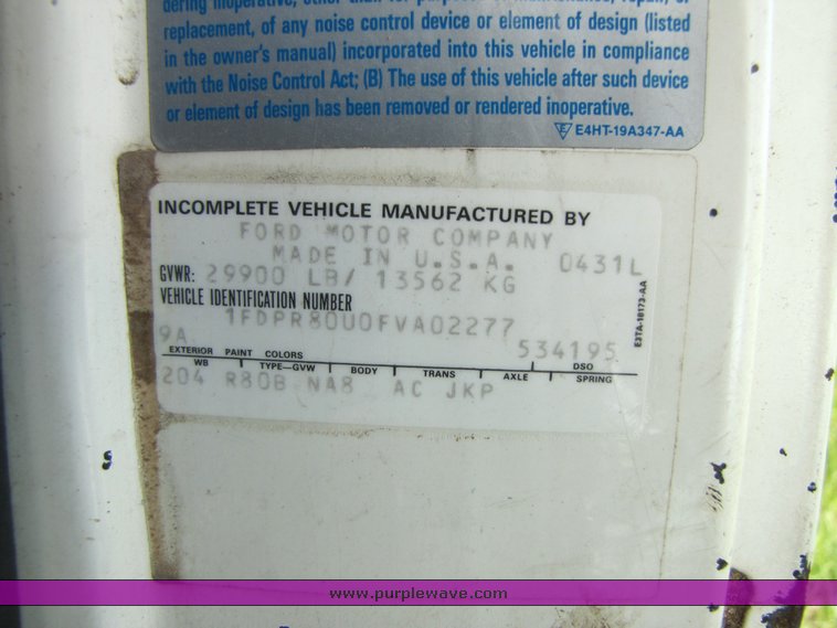 image for item 3272 1985 Ford Conventional LN8000 feed truck