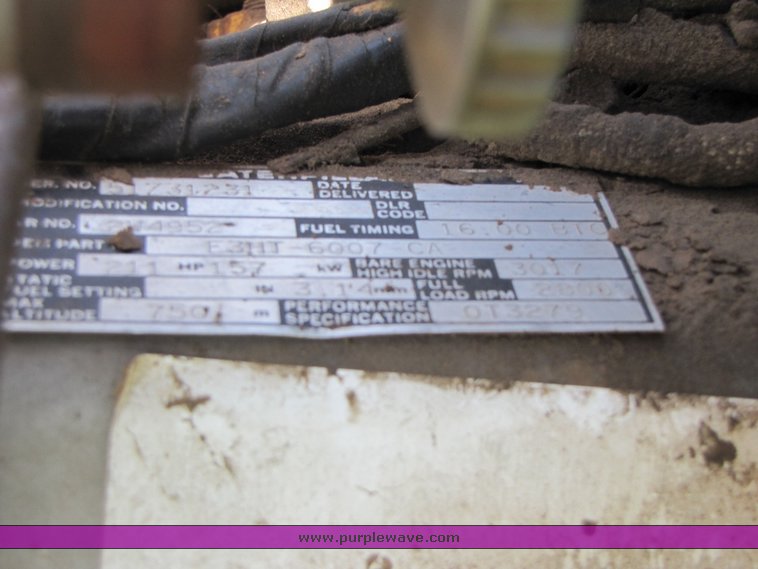 image for item 3272 1985 Ford Conventional LN8000 feed truck