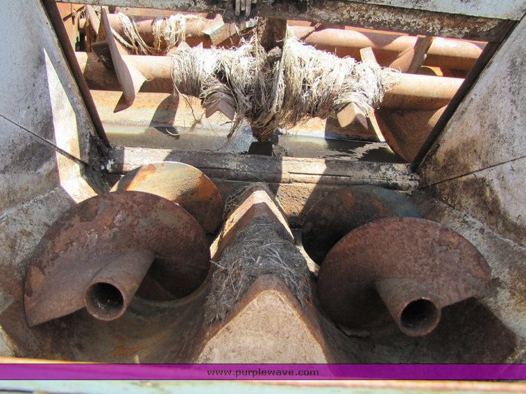 image for item 3272 1985 Ford Conventional LN8000 feed truck