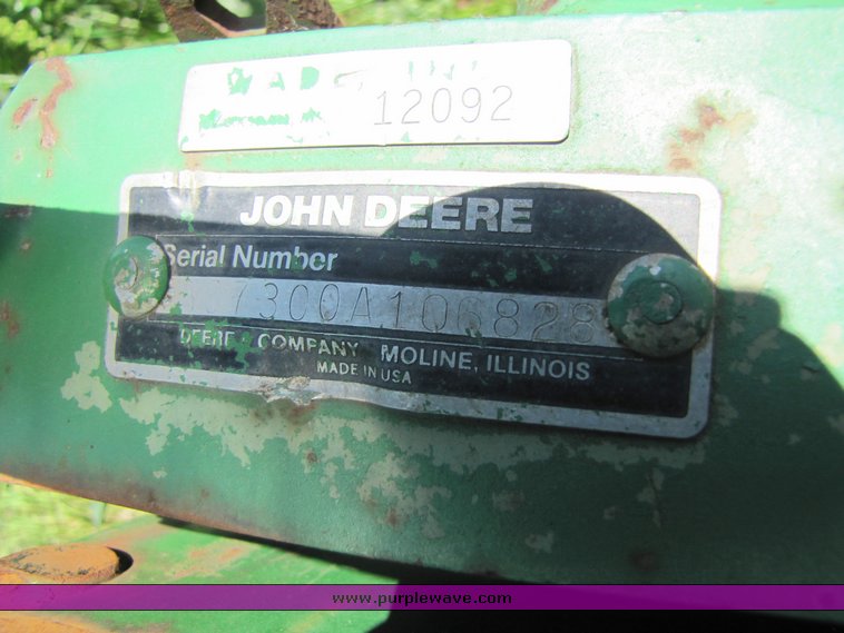 image for item 3273 John Deere 7300 Max Emerge 2 planter