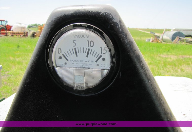 image for item 3273 John Deere 7300 Max Emerge 2 planter