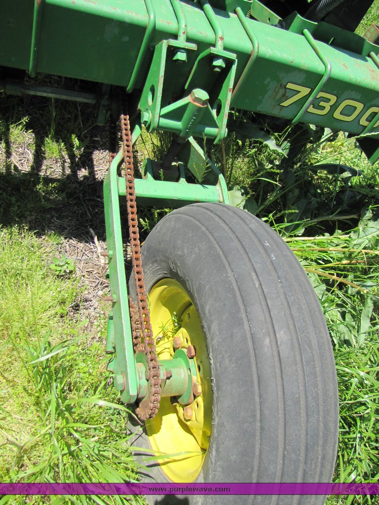 image for item 3273 John Deere 7300 Max Emerge 2 planter