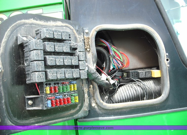 image for item 3490 2003 John Deere 4995 self-propelled windrower