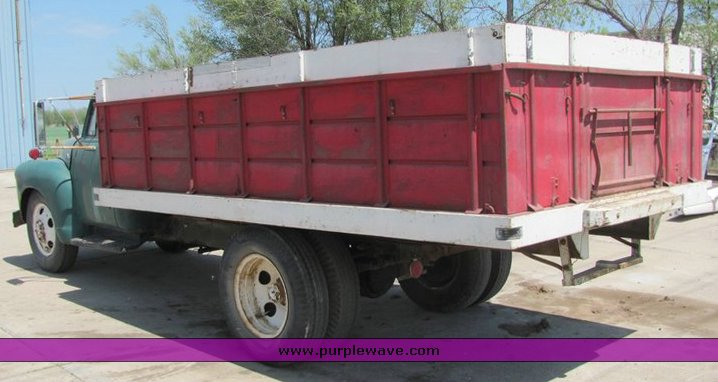 image for item 4032 1955 Chevrolet 6400 first edition grain truck