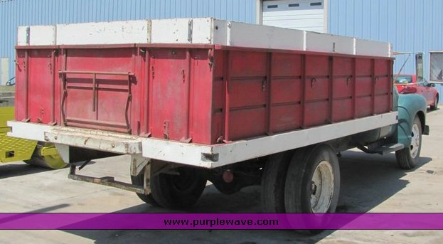 image for item 4032 1955 Chevrolet 6400 first edition grain truck