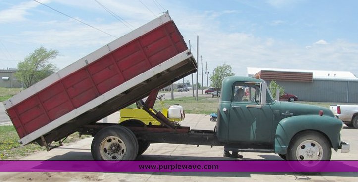 image for item 4032 1955 Chevrolet 6400 first edition grain truck