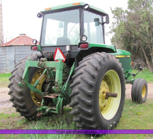 image for item 4074 1983 John Deere 4650 tractor
