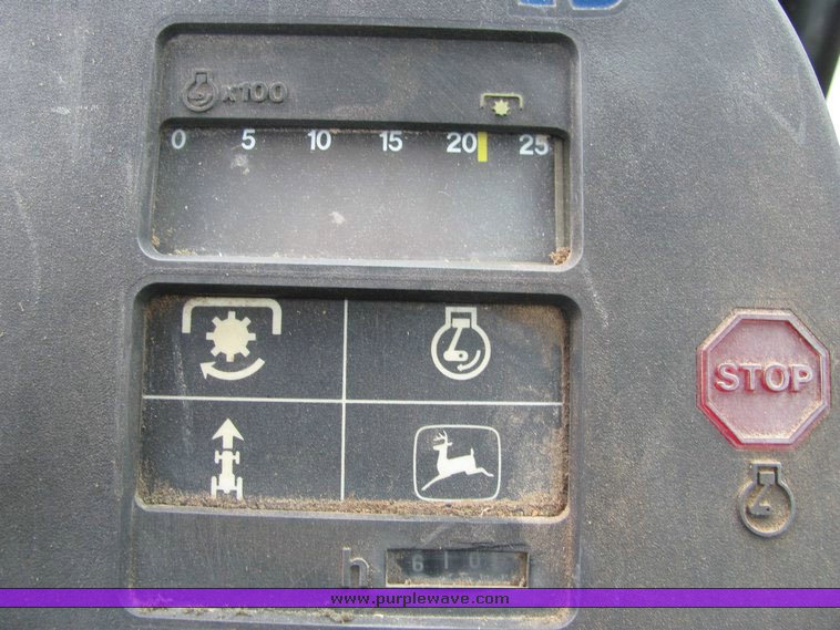 image for item 4074 1983 John Deere 4650 tractor