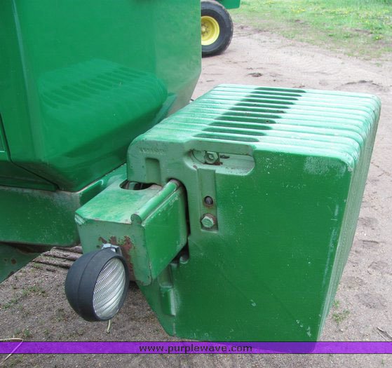 image for item 4074 1983 John Deere 4650 tractor