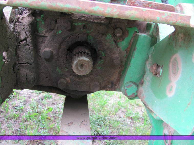 image for item 4074 1983 John Deere 4650 tractor