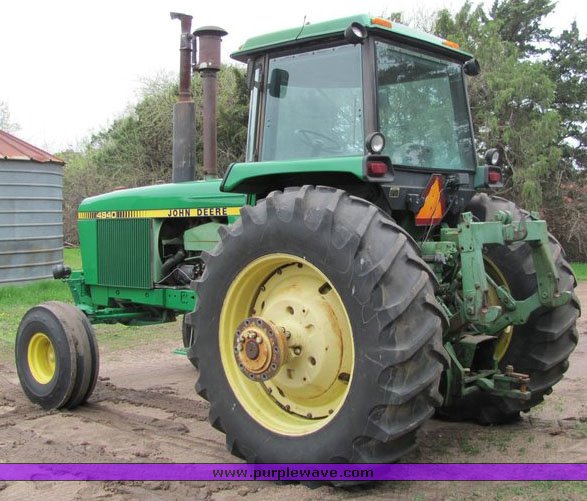 image for item 4075 1980 John Deere 4840 tractor