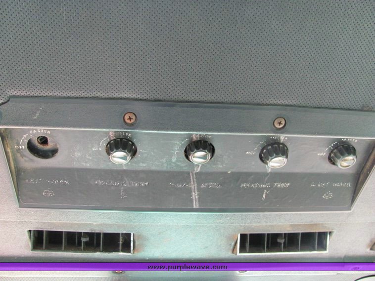 image for item 4075 1980 John Deere 4840 tractor