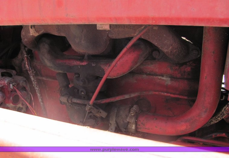 image for item 4484 International 444 tractor with loader