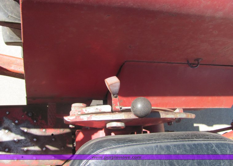 image for item 4484 International 444 tractor with loader