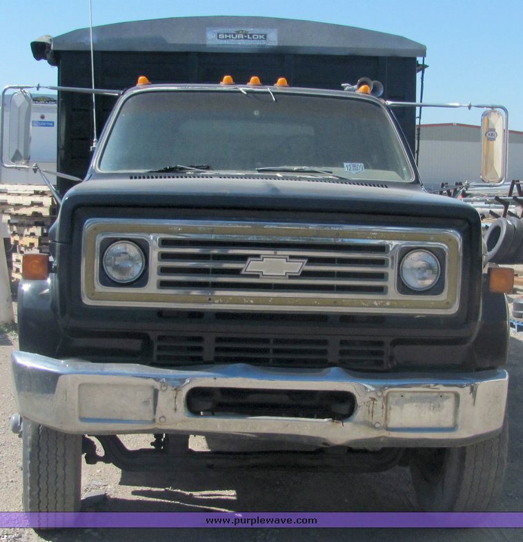 image for item 4486 1979 Chevrolet C70 Custom Deluxe dump truck