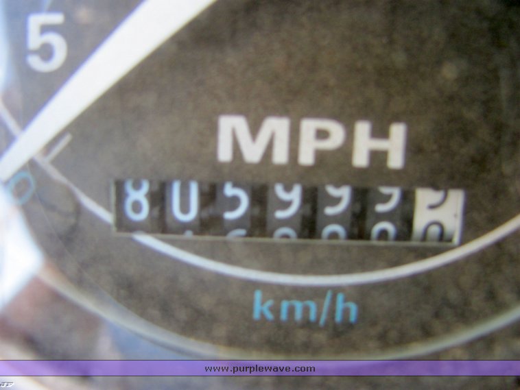 image for item 4487 1988 Ford Conventional LTL900 dump truck