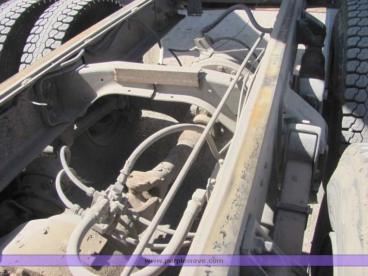 image for item 4487 1988 Ford Conventional LTL900 dump truck