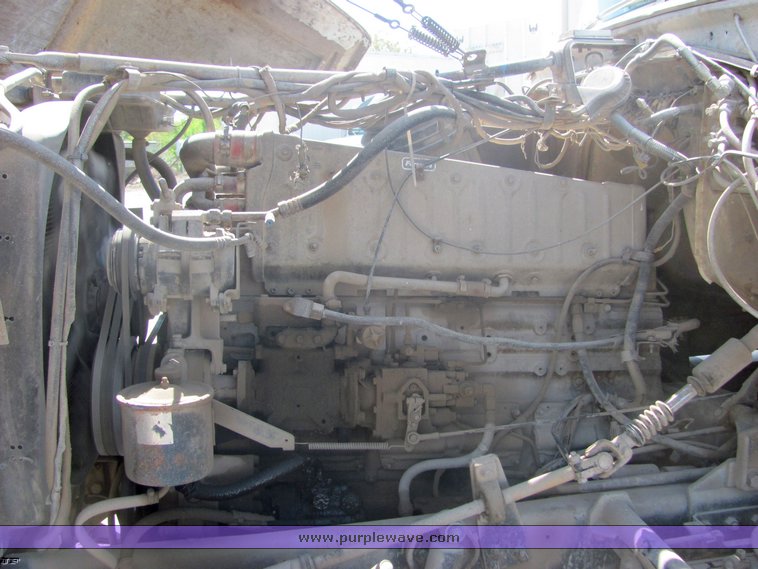 image for item 4487 1988 Ford Conventional LTL900 dump truck