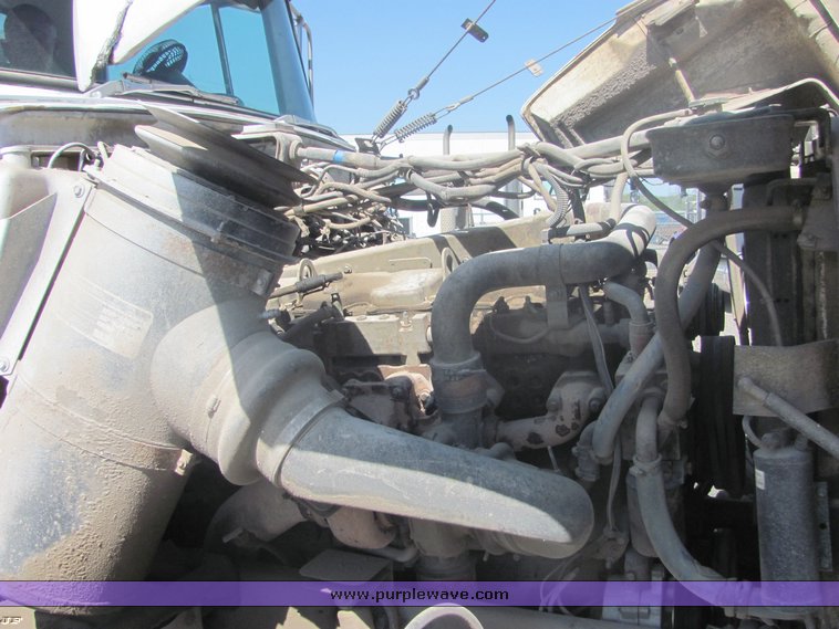 image for item 4487 1988 Ford Conventional LTL900 dump truck