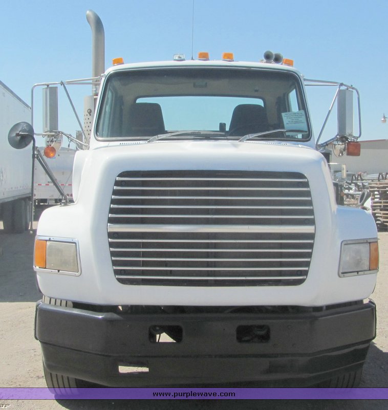 image for item 4488 1994 Ford conventional LTA9000 semi truck