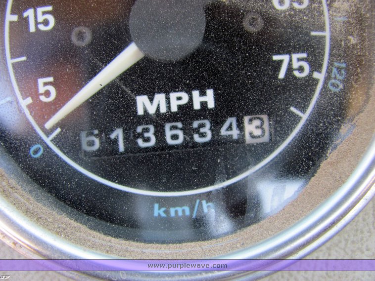 image for item 4488 1994 Ford conventional LTA9000 semi truck