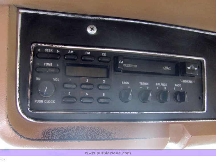 image for item 4488 1994 Ford conventional LTA9000 semi truck