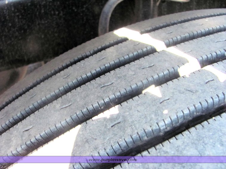 image for item 4488 1994 Ford conventional LTA9000 semi truck