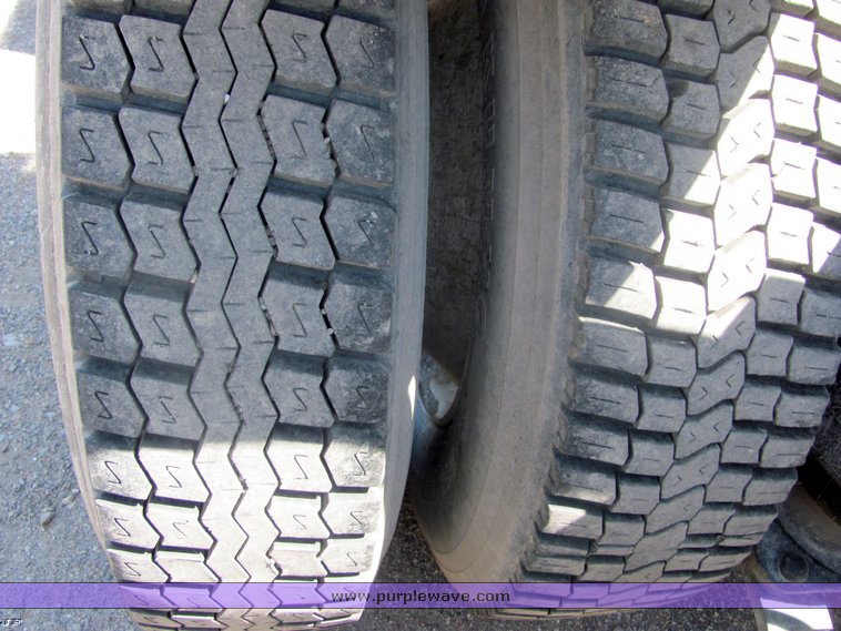 image for item 4488 1994 Ford conventional LTA9000 semi truck