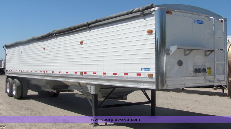 image for item 4489 2009 Stoughton grain trailer