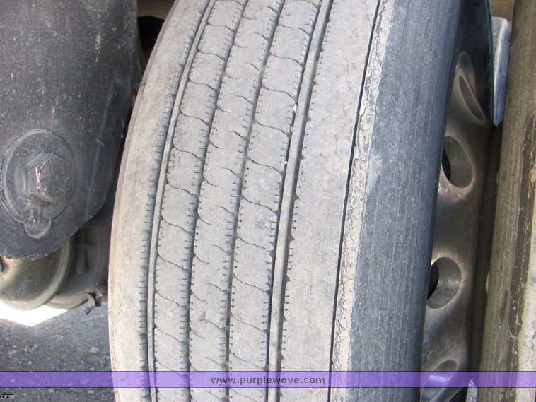 image for item 4489 2009 Stoughton grain trailer