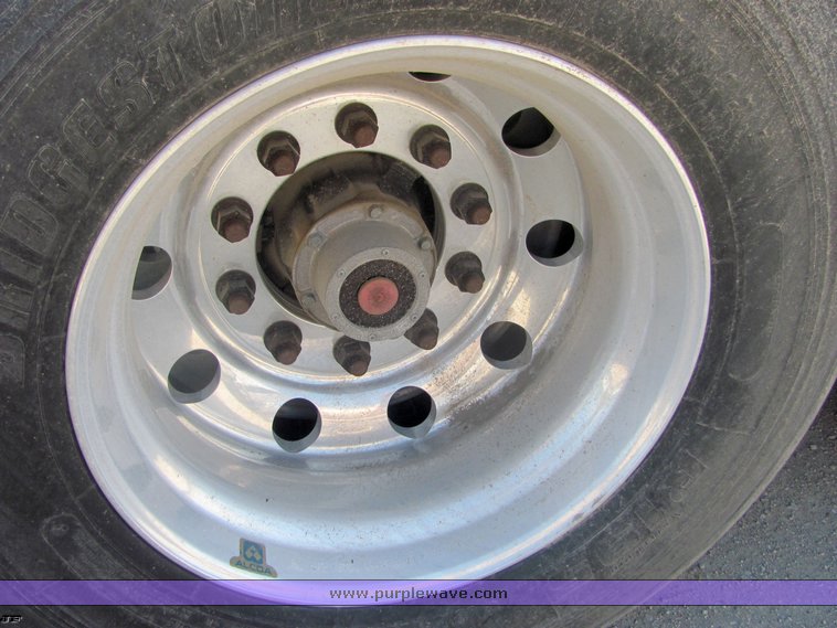 image for item 4489 2009 Stoughton grain trailer