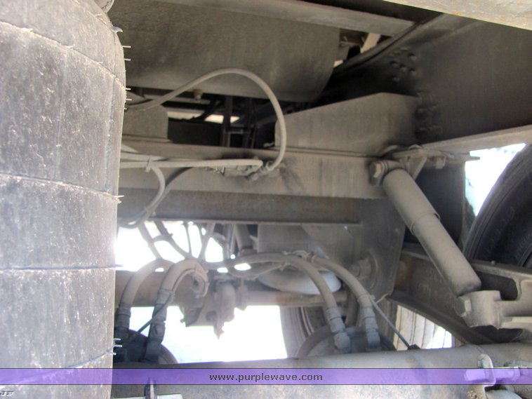 image for item 4489 2009 Stoughton grain trailer