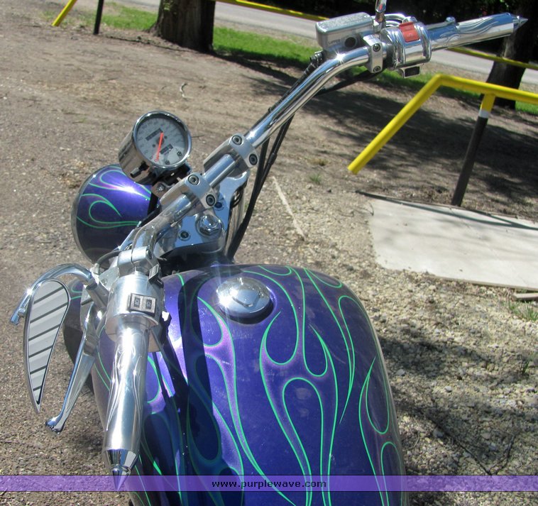 image for item 4490 2004 Honda VT2 motorcycle