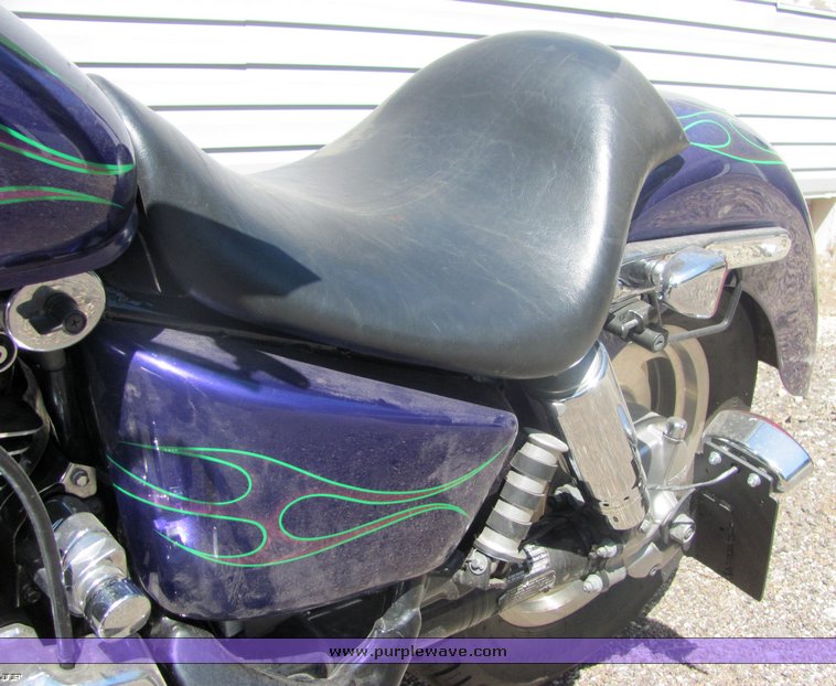 image for item 4490 2004 Honda VT2 motorcycle