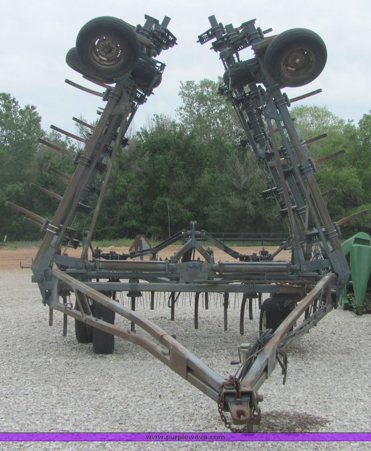 image for item 4577 1997 Flexi-Coil 340 40' chisel