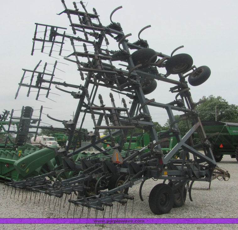 image for item 4577 1997 Flexi-Coil 340 40' chisel