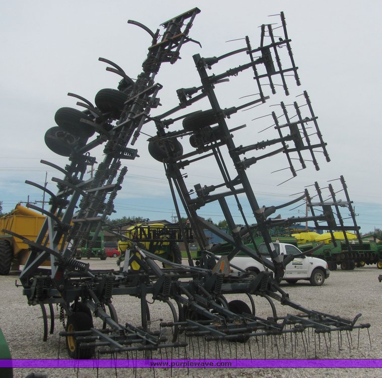 image for item 4577 1997 Flexi-Coil 340 40' chisel