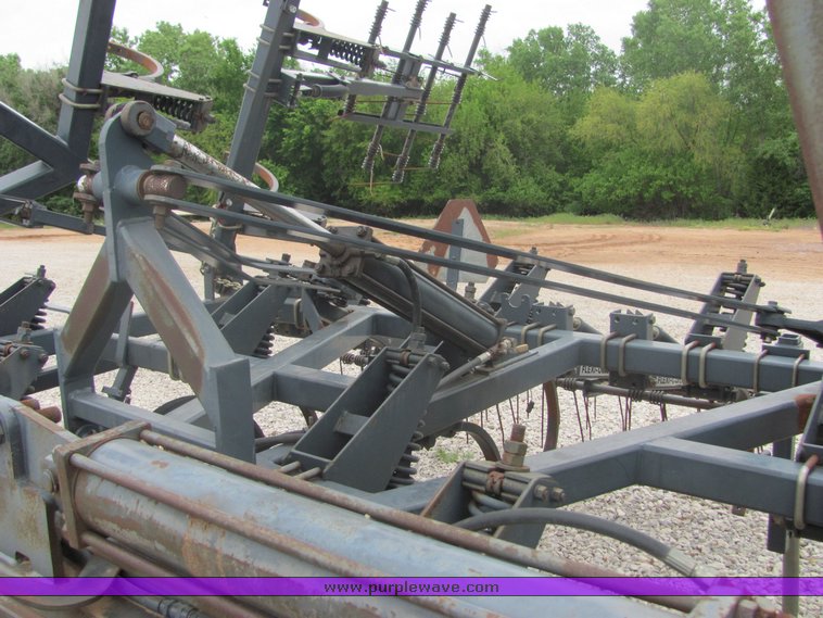 image for item 4577 1997 Flexi-Coil 340 40' chisel