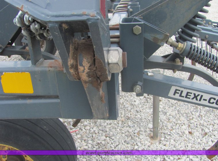 image for item 4577 1997 Flexi-Coil 340 40' chisel