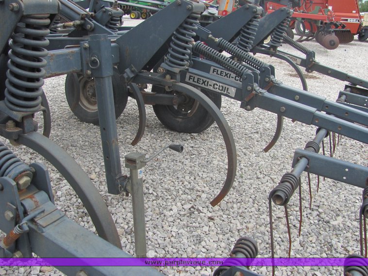 image for item 4577 1997 Flexi-Coil 340 40' chisel