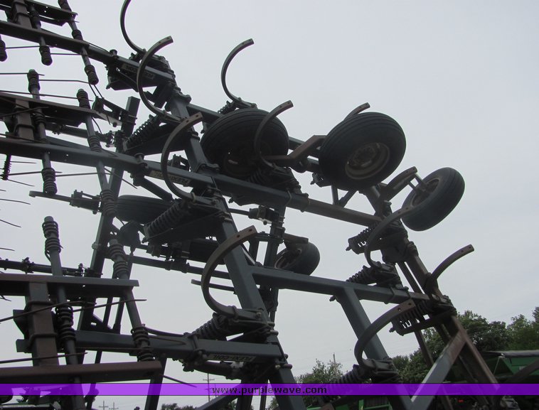 image for item 4577 1997 Flexi-Coil 340 40' chisel