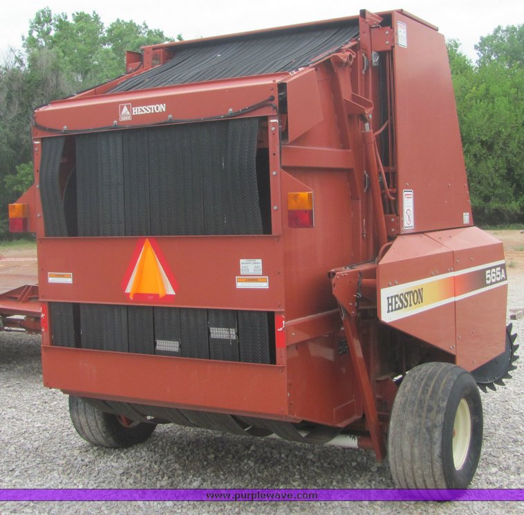 image for item 4578 2000 Hesston 565A round baler