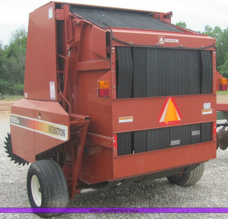 image for item 4578 2000 Hesston 565A round baler