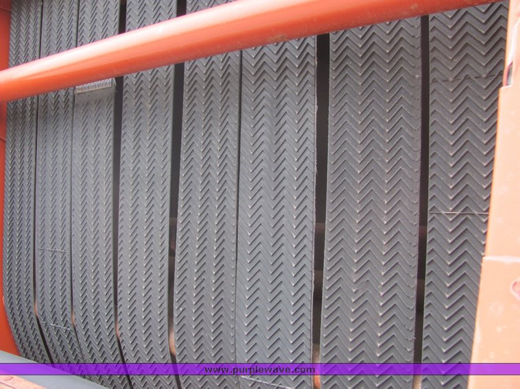 image for item 4578 2000 Hesston 565A round baler