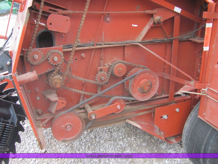 image for item 4578 2000 Hesston 565A round baler