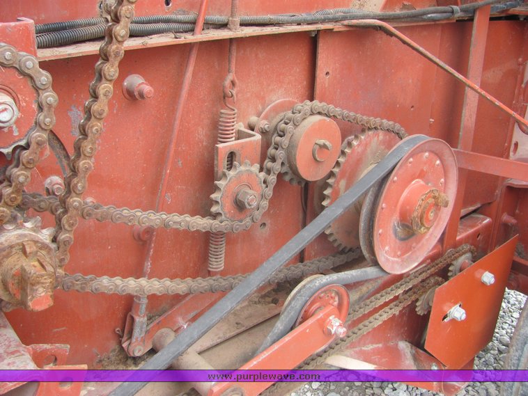 image for item 4578 2000 Hesston 565A round baler