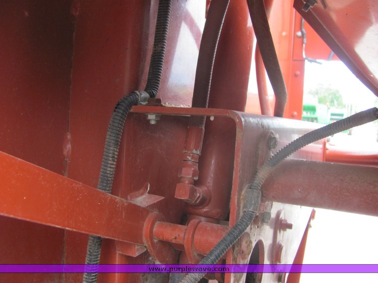 image for item 4578 2000 Hesston 565A round baler