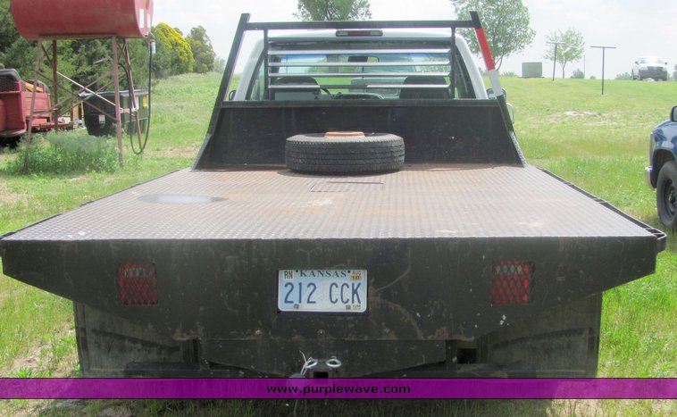 image for item 6004 1995 Chevrolet C3500 flatbed pickup