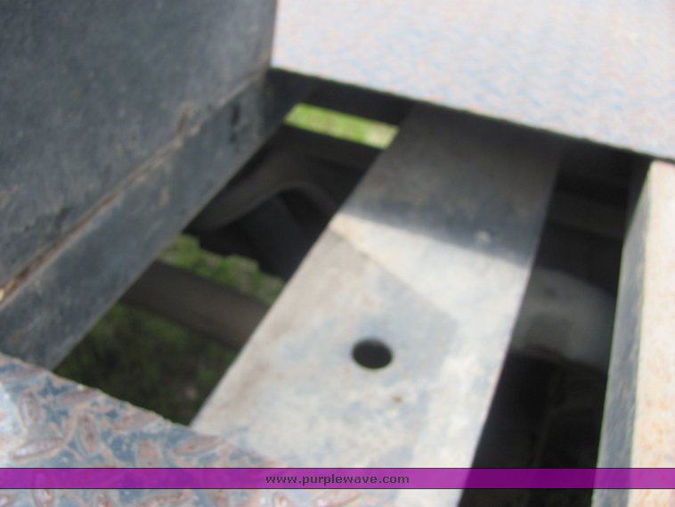 image for item 6004 1995 Chevrolet C3500 flatbed pickup