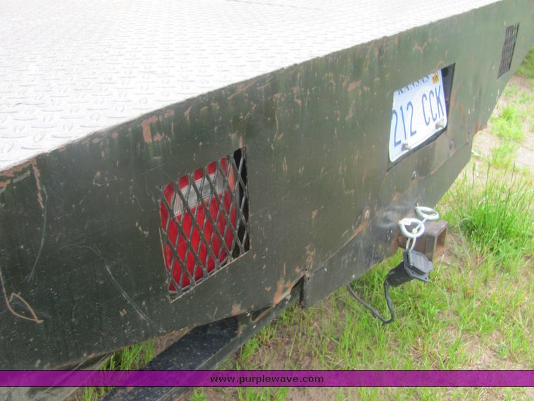 image for item 6004 1995 Chevrolet C3500 flatbed pickup